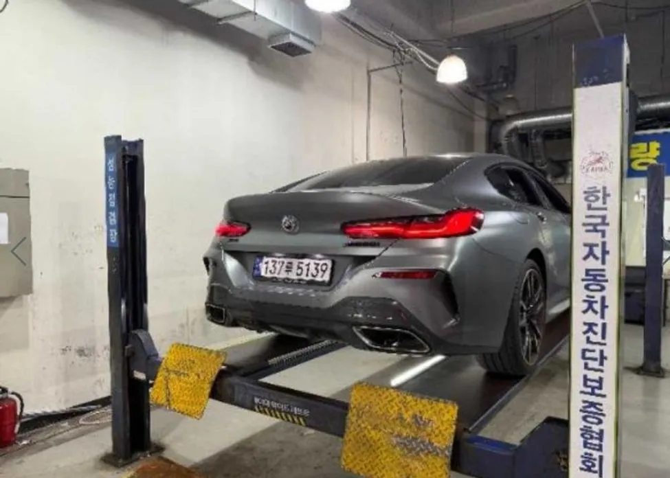 BMW 8-Series