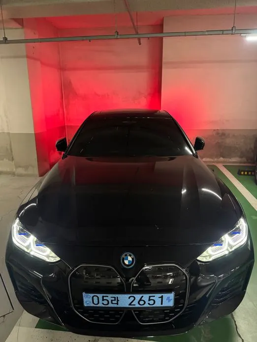 BMW i4