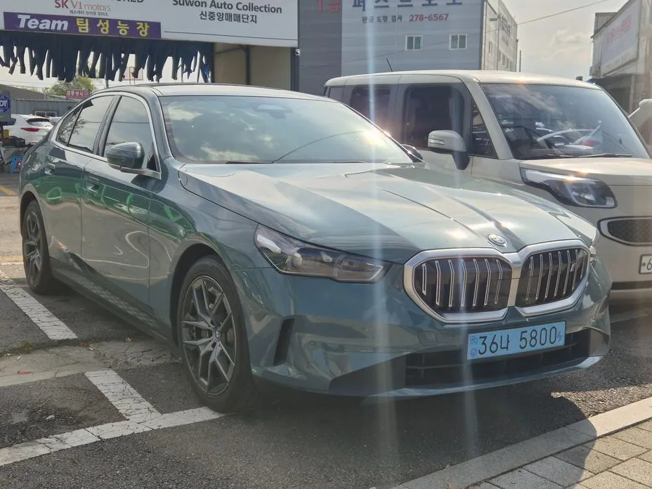 BMW i5