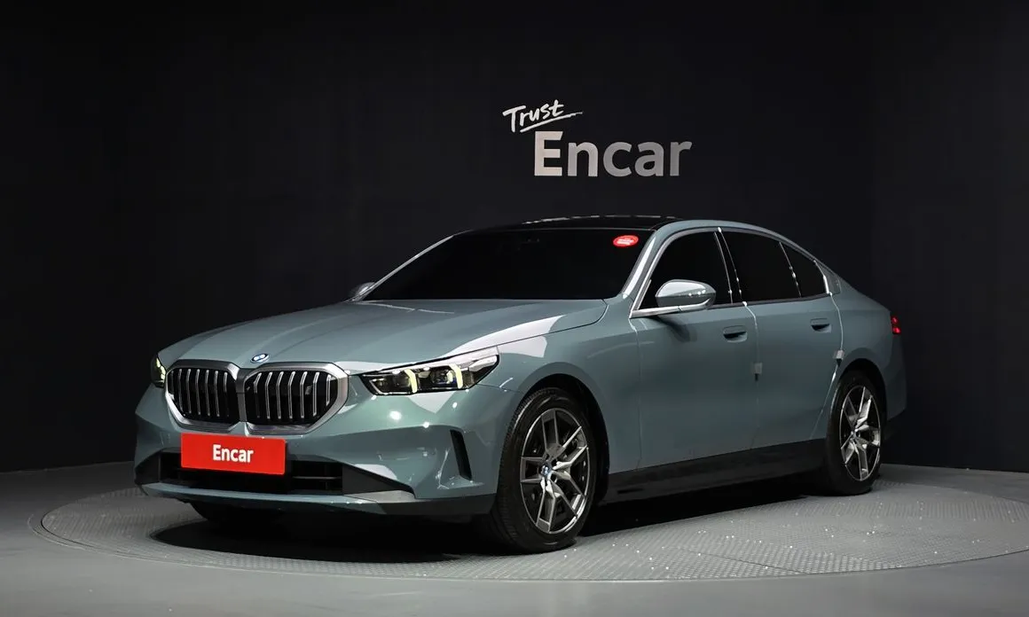 BMW i5