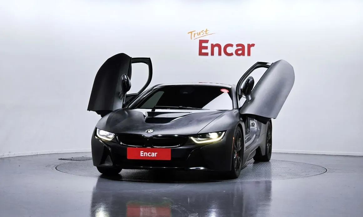 BMW i8