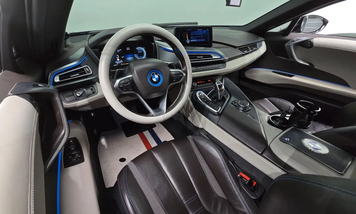 BMW i8
