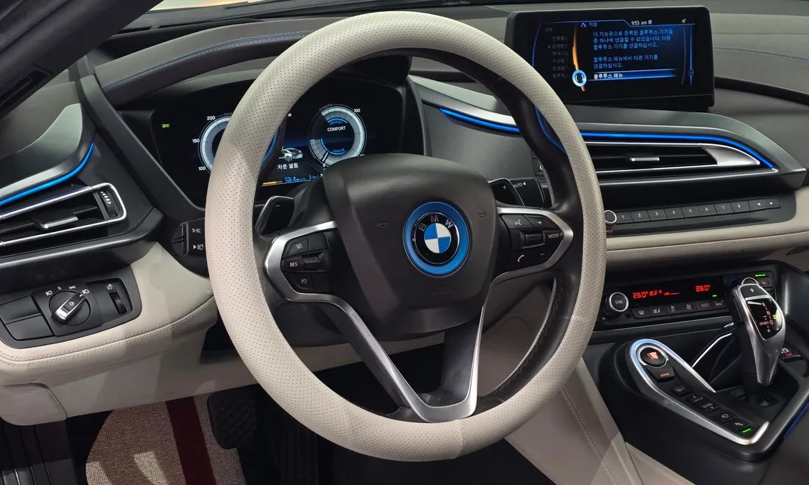 BMW i8
