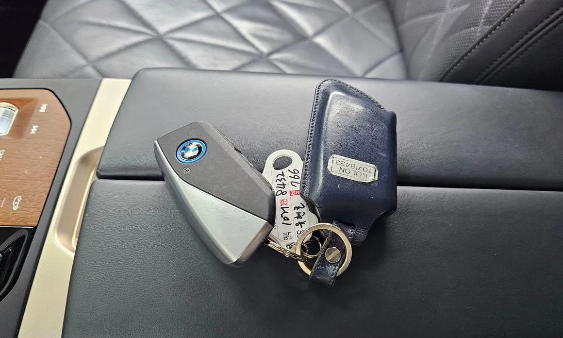 BMW iX