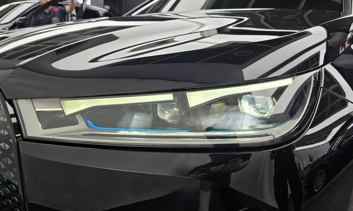 BMW iX
