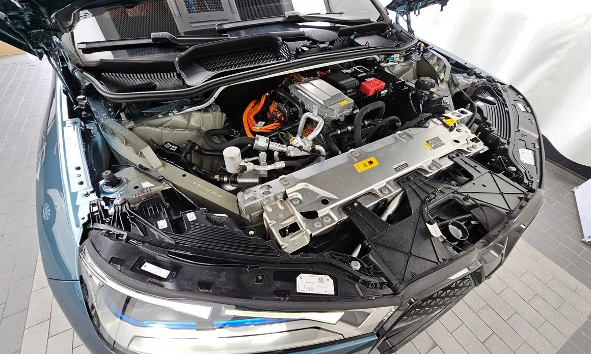 BMW iX