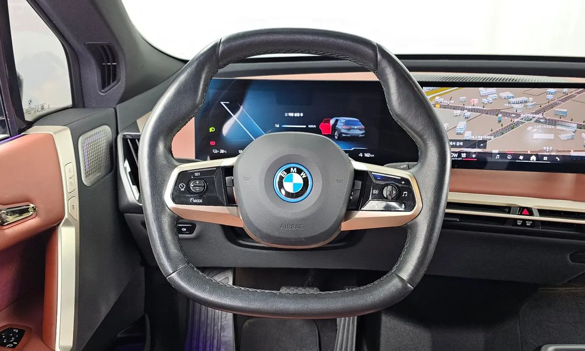 BMW iX