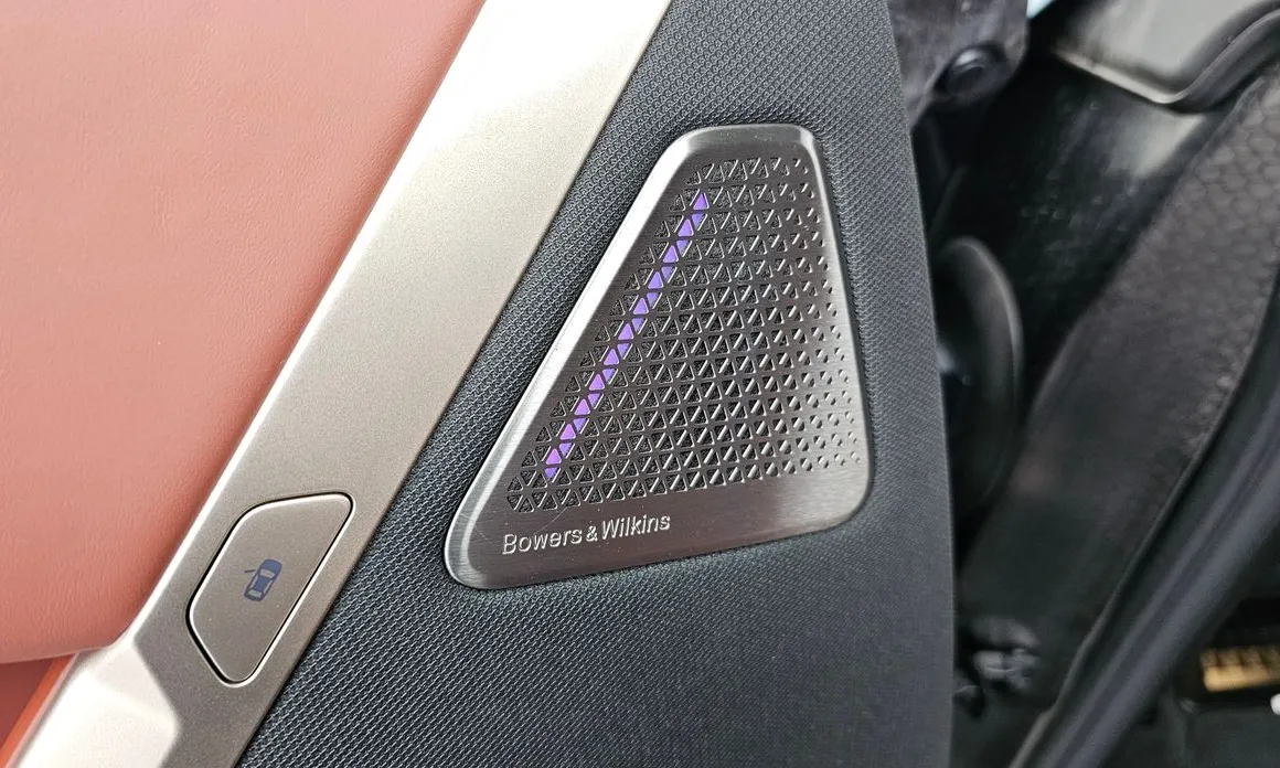 BMW iX