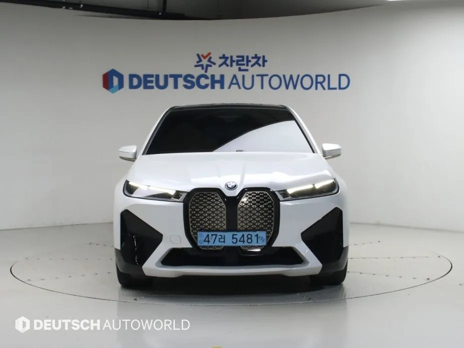 BMW iX