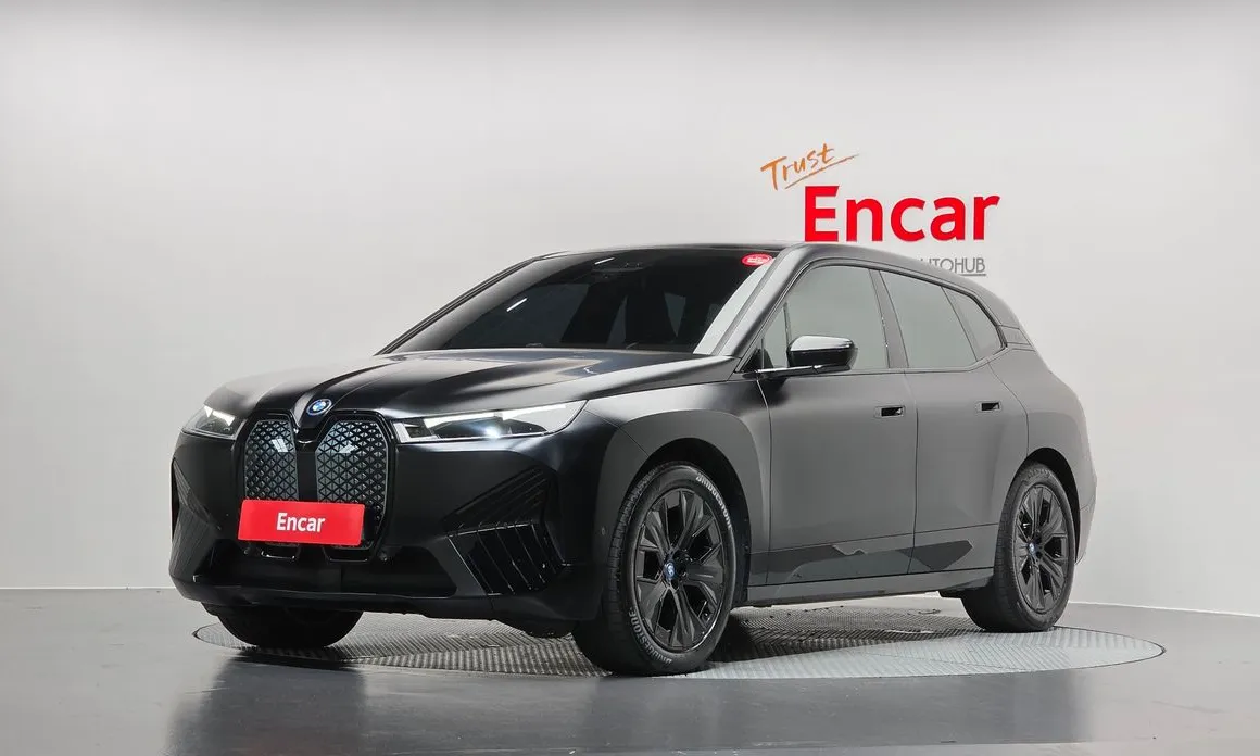 BMW iX