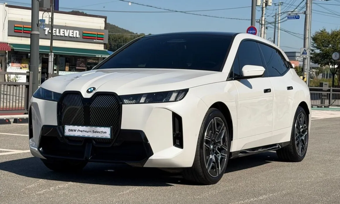 BMW iX