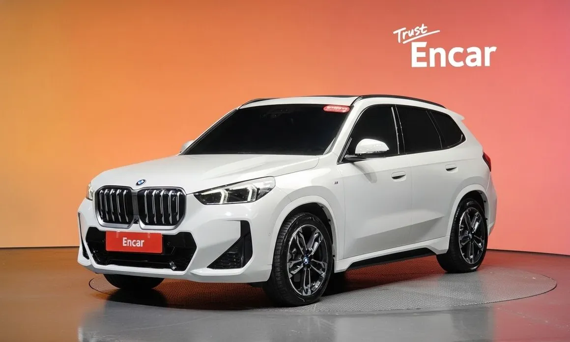 BMW iX1