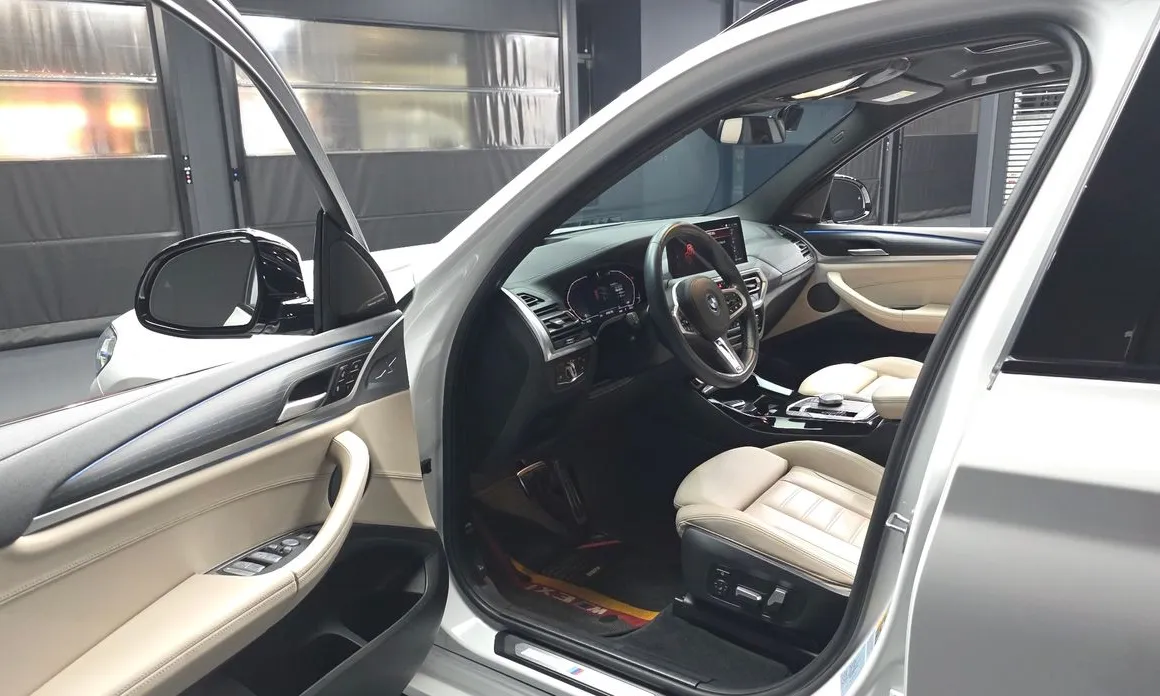 BMW iX3