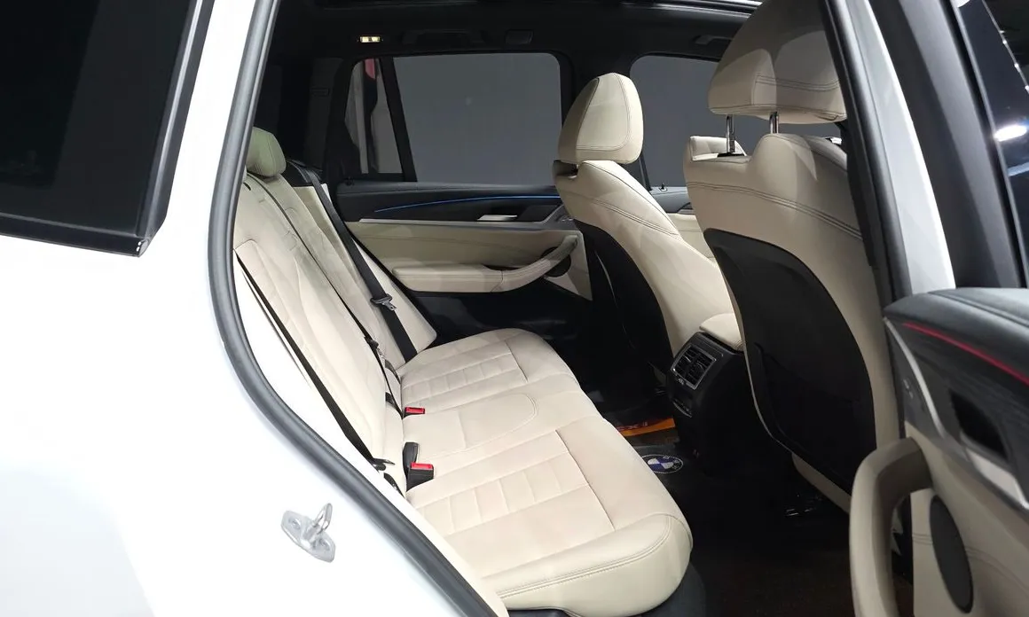 BMW iX3