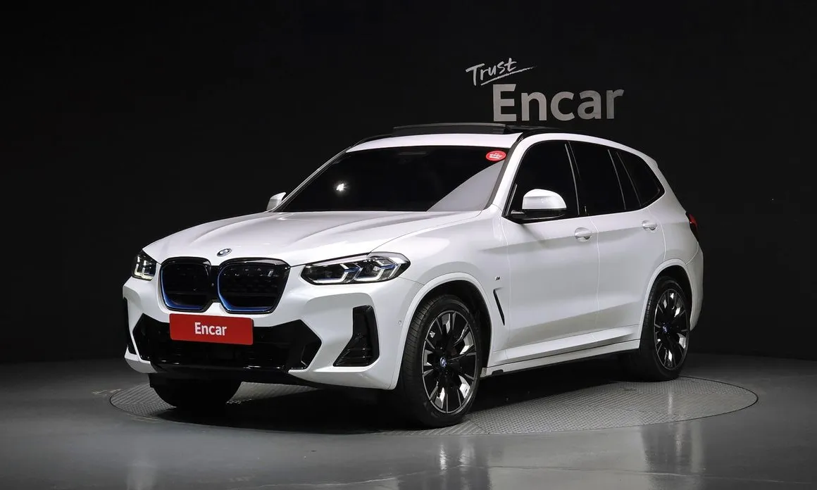 BMW iX3