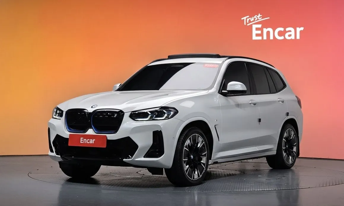 BMW iX3
