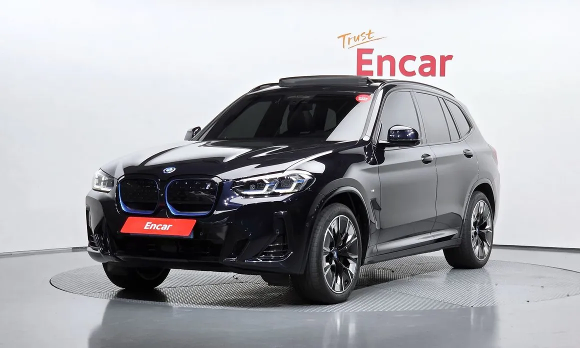BMW iX3