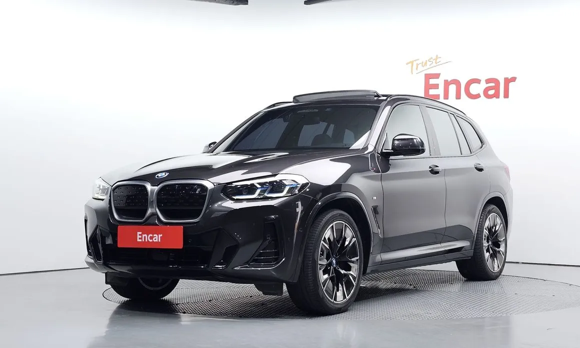 BMW iX3