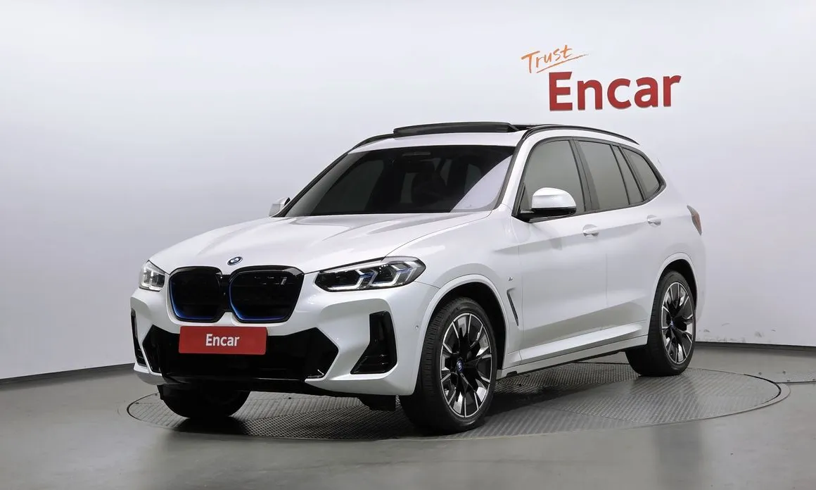 BMW iX3