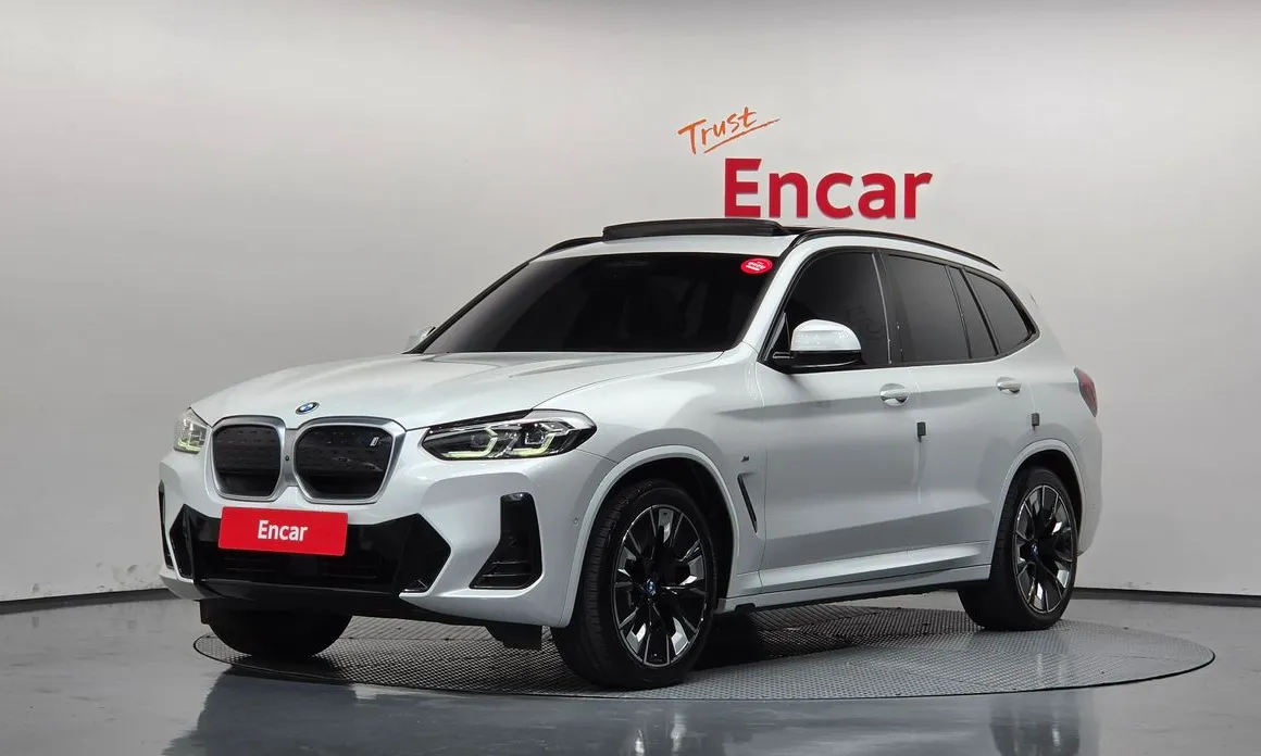 BMW iX3