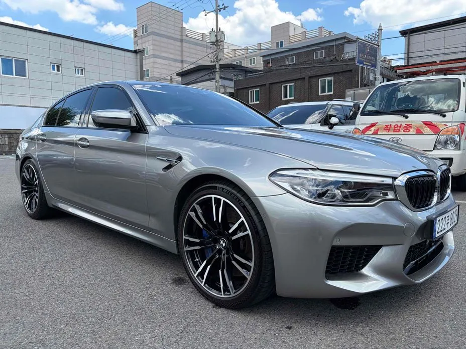 BMW M5