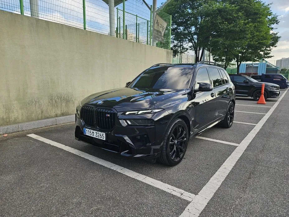 BMW X7