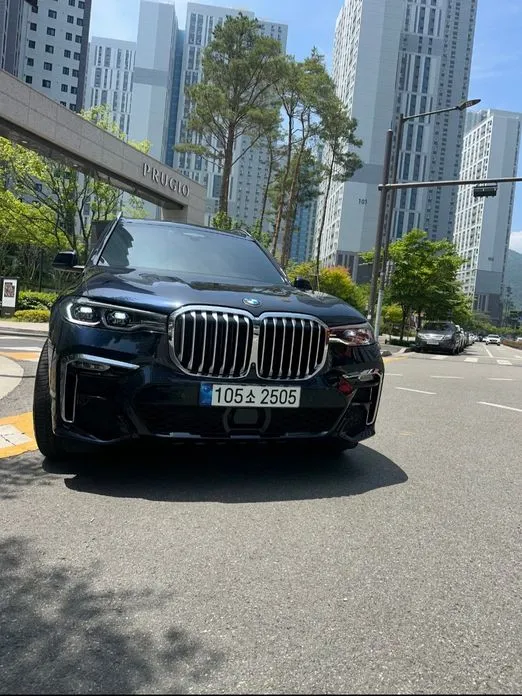 BMW X7