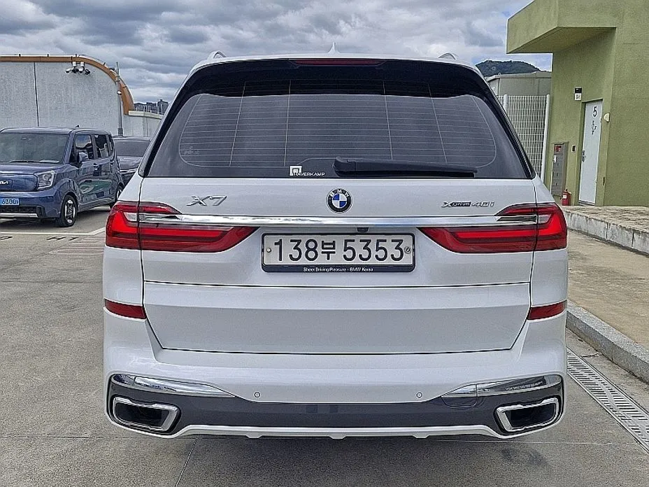 BMW X7