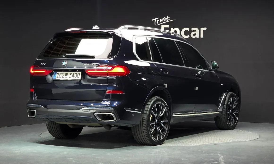 BMW X7