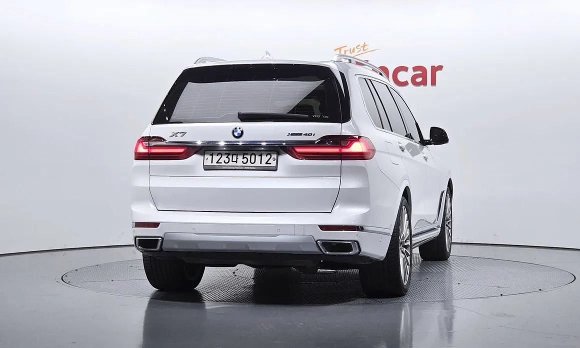 BMW X7