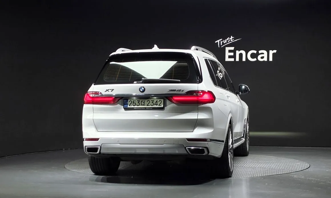 BMW X7