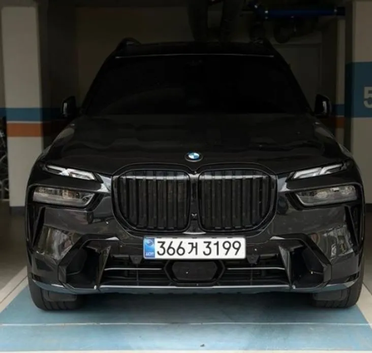 BMW X7