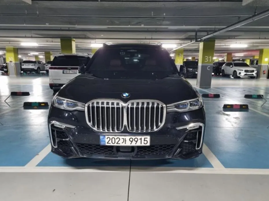 BMW X7