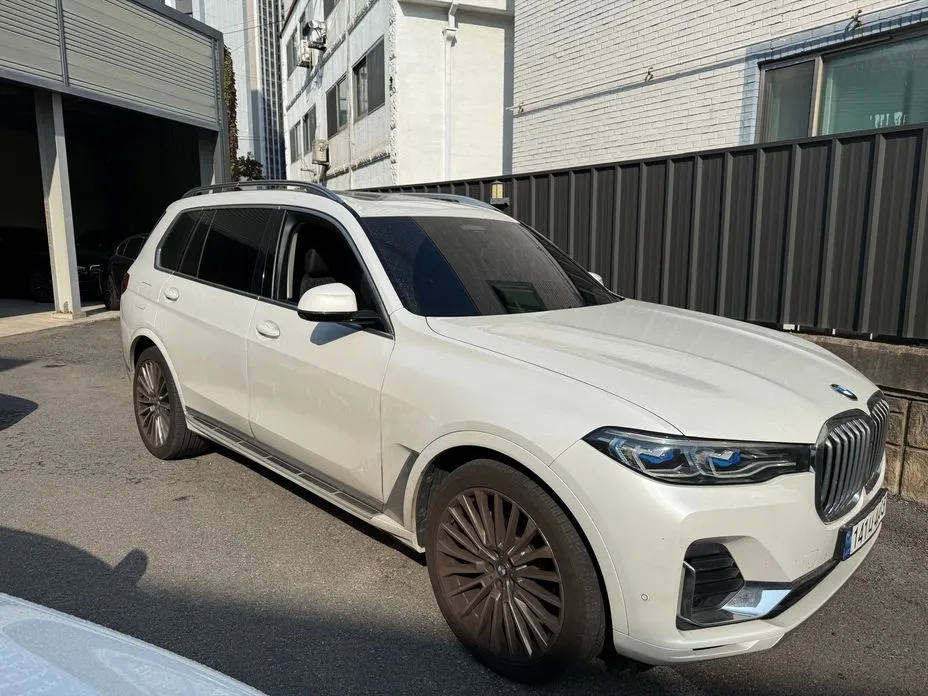 BMW X7