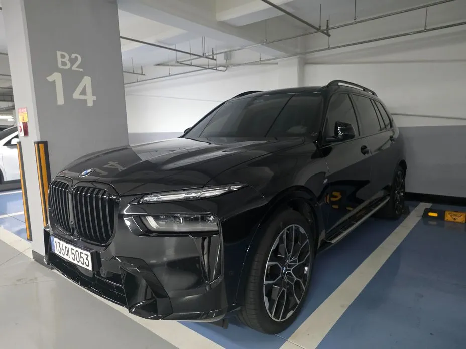 BMW X7