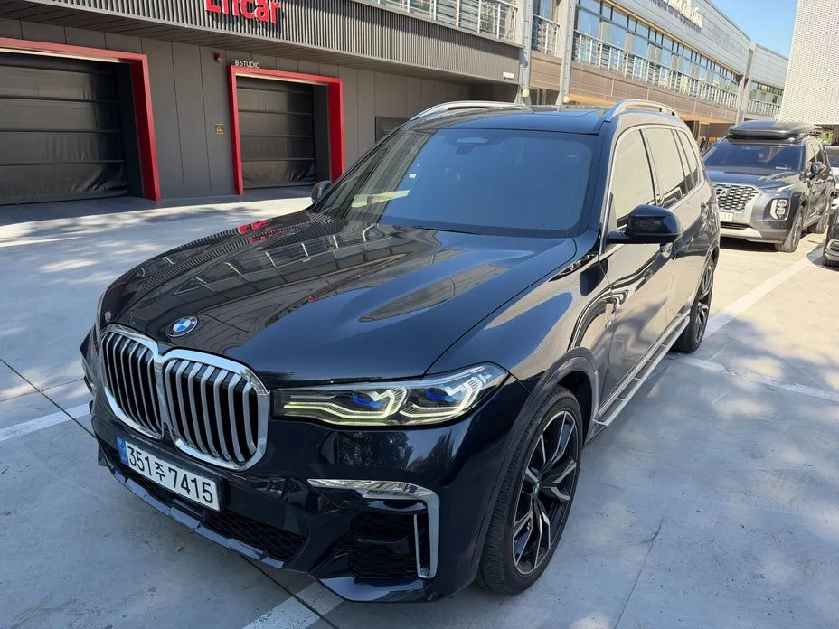 BMW X7
