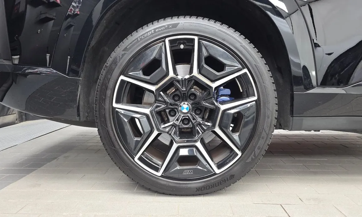 BMW XM