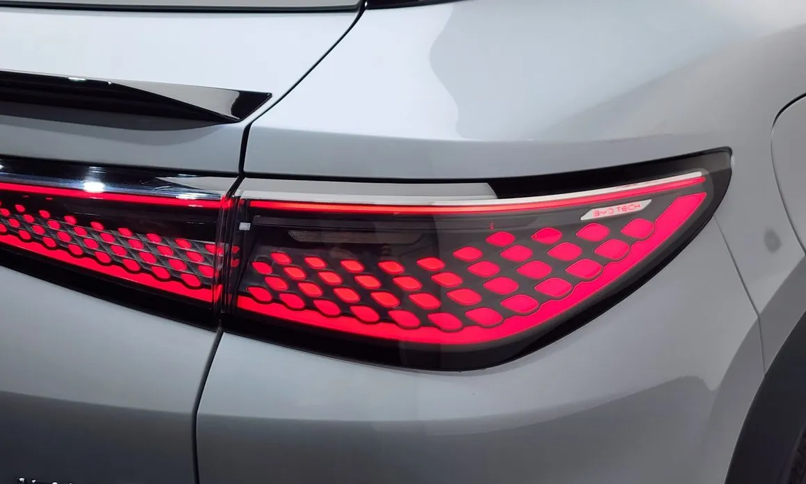 BYD Sealion 7