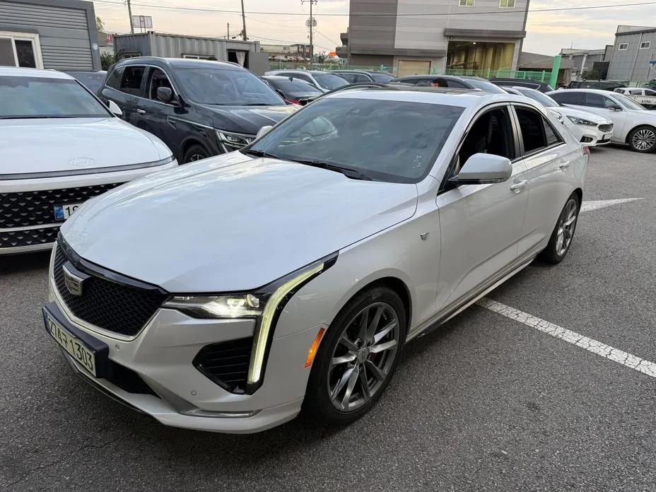 Cadillac CT4