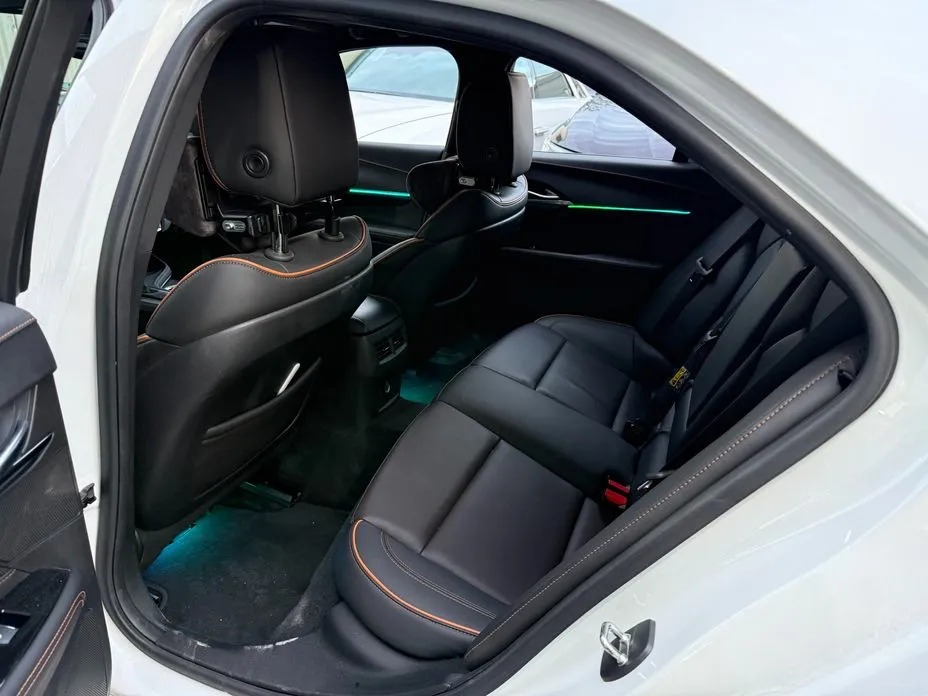Cadillac CT4