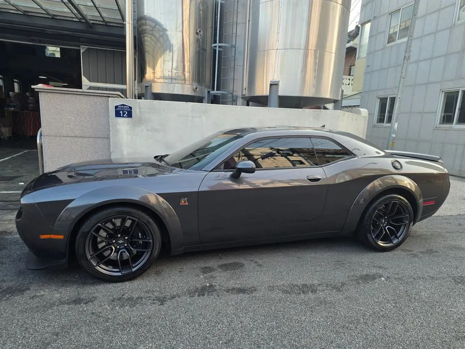 Dodge Challenger