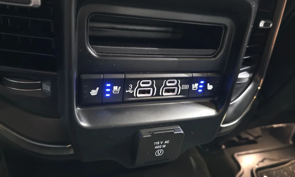 Dodge Ram Pick Up