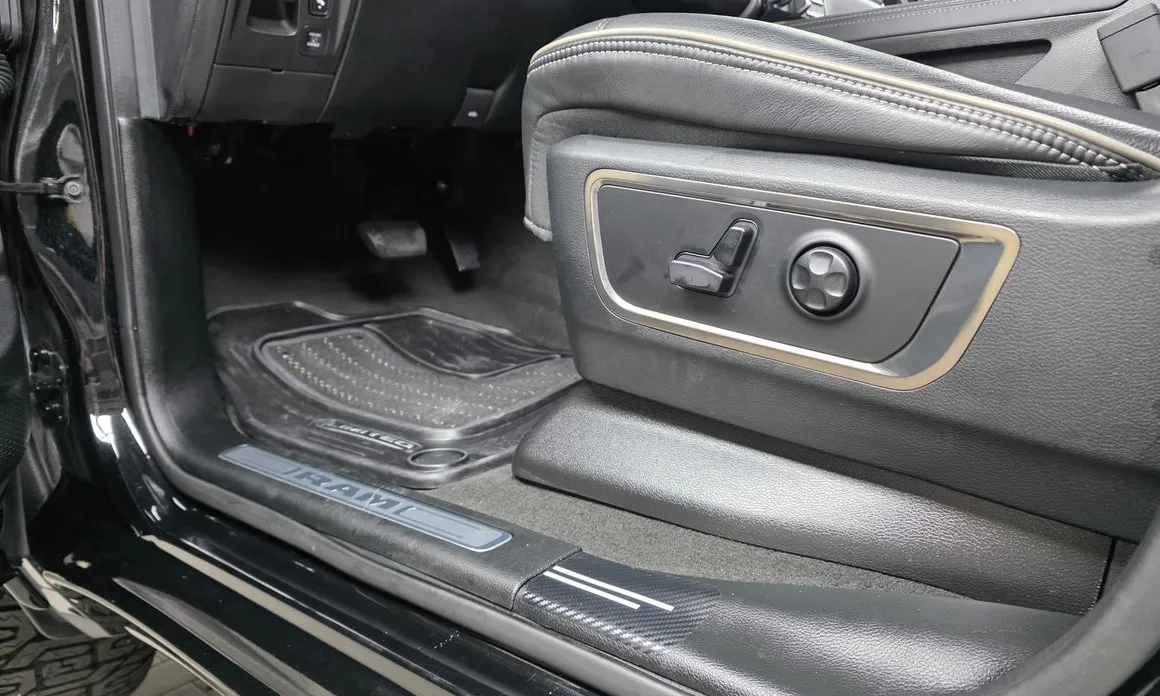 Dodge Ram Pick Up