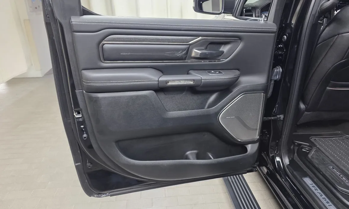 Dodge Ram Pick Up