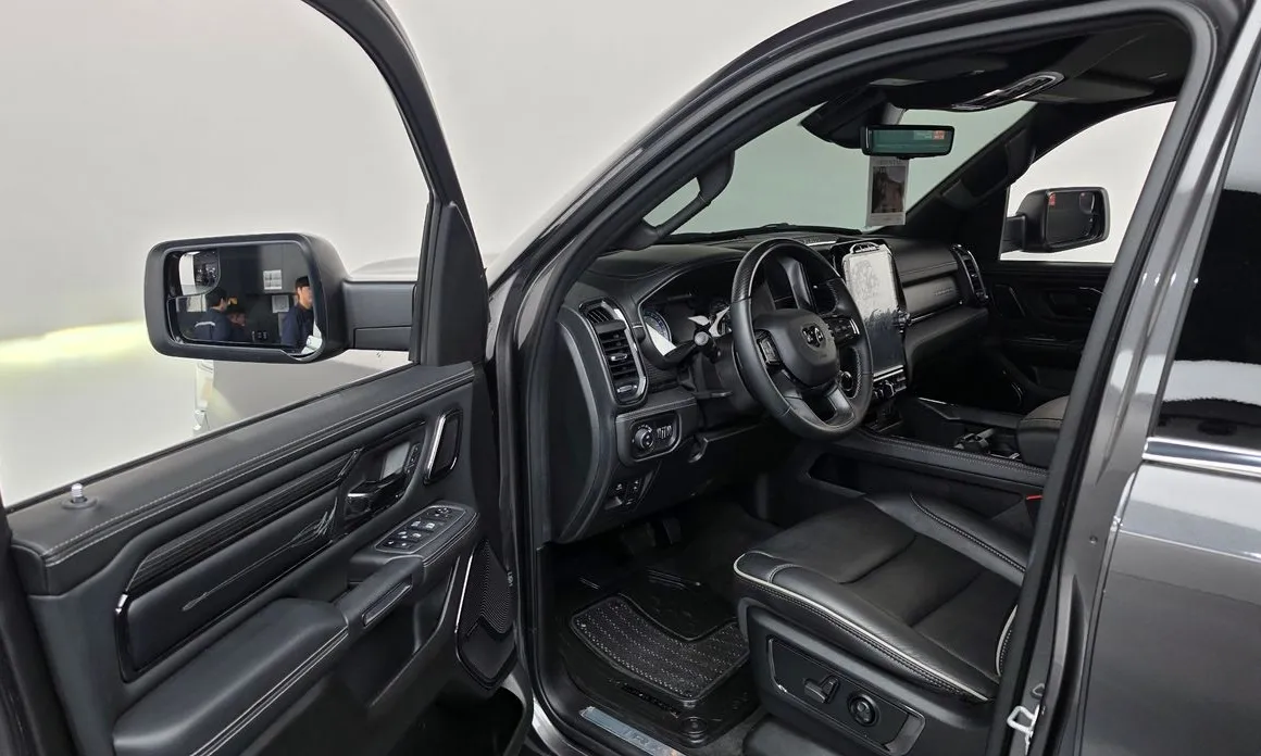 Dodge Ram Pick Up