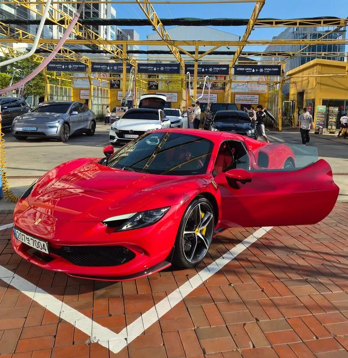 Ferrari 296