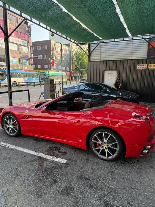 Ferrari California
