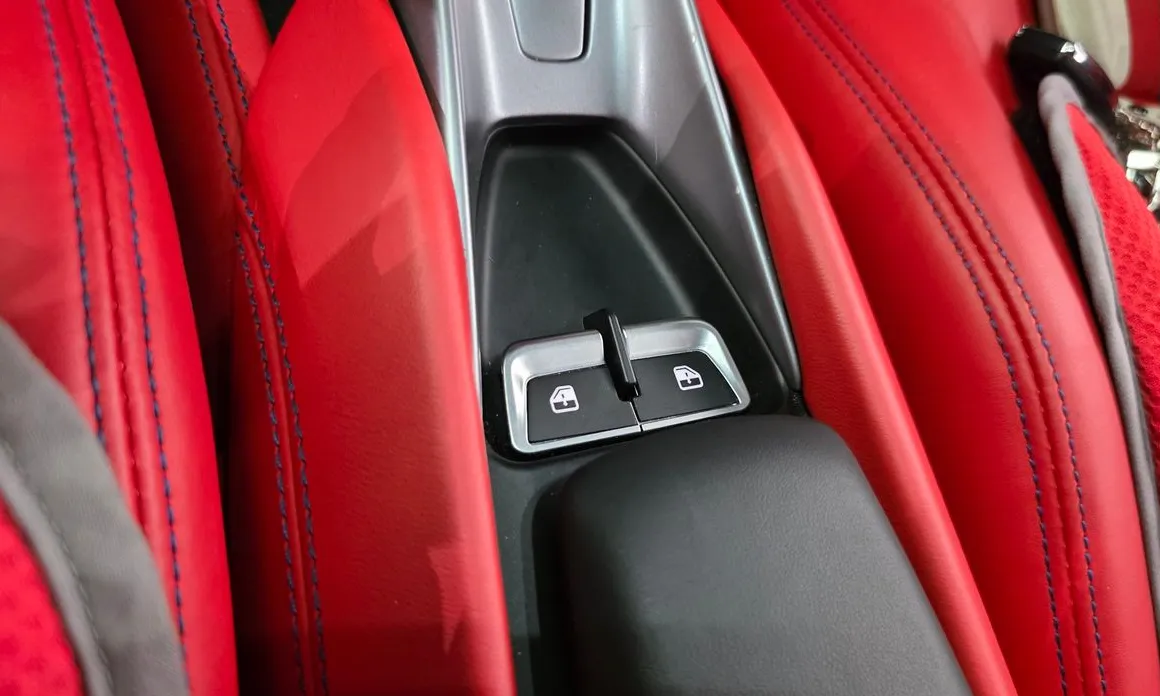 Ferrari F8