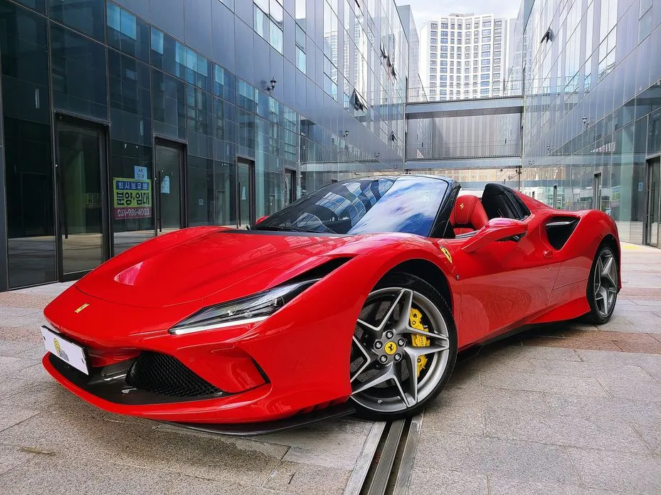 Ferrari F8