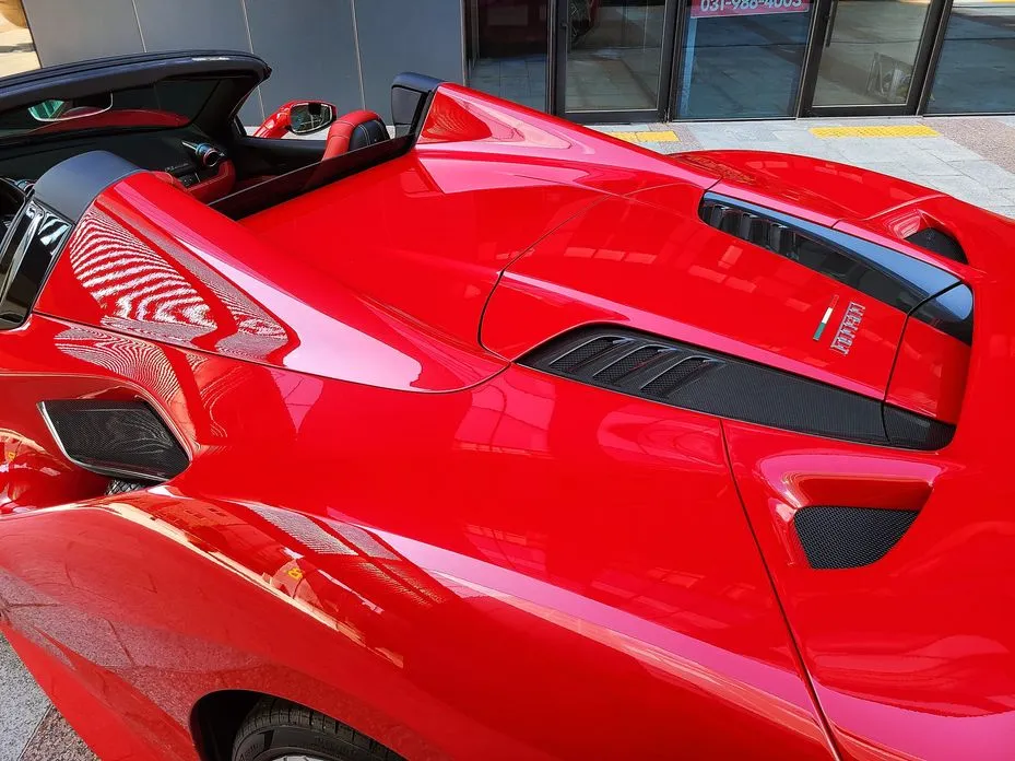 Ferrari F8